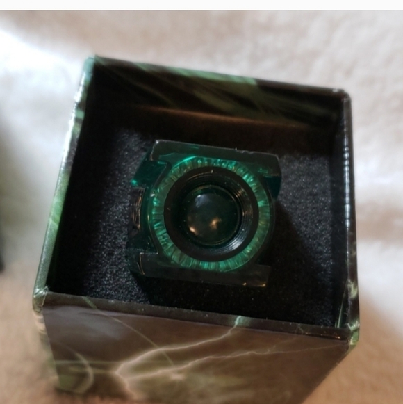 GREEN LANTERN MOVIE POWER RING - Picture 13 of 13
